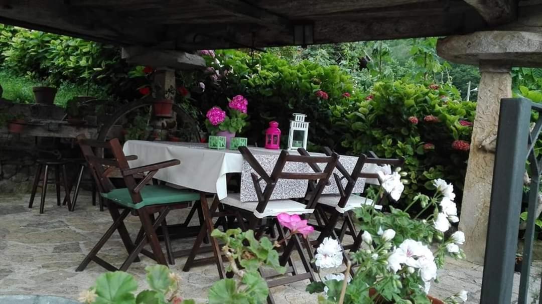 El Colladin Guest House Llerices Luaran gambar
