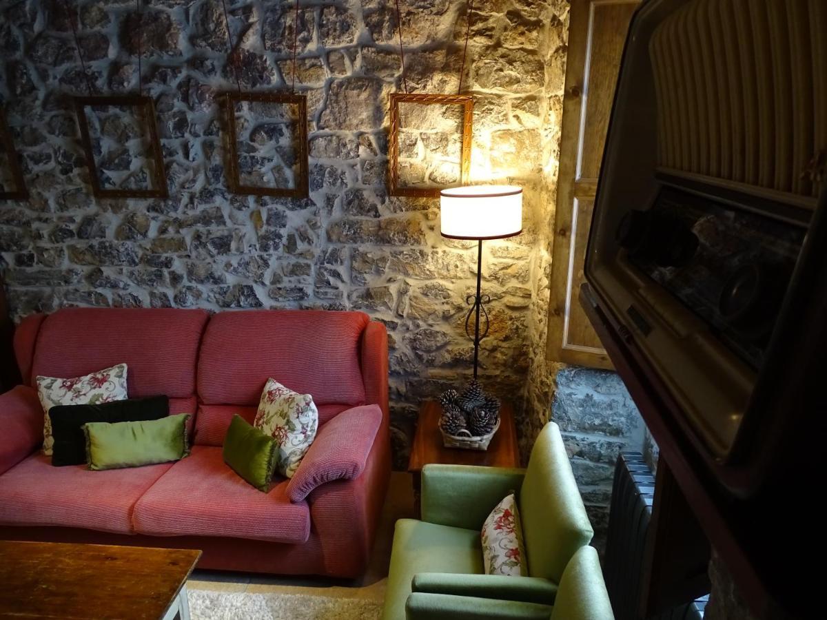 El Colladin Guest House Llerices Luaran gambar