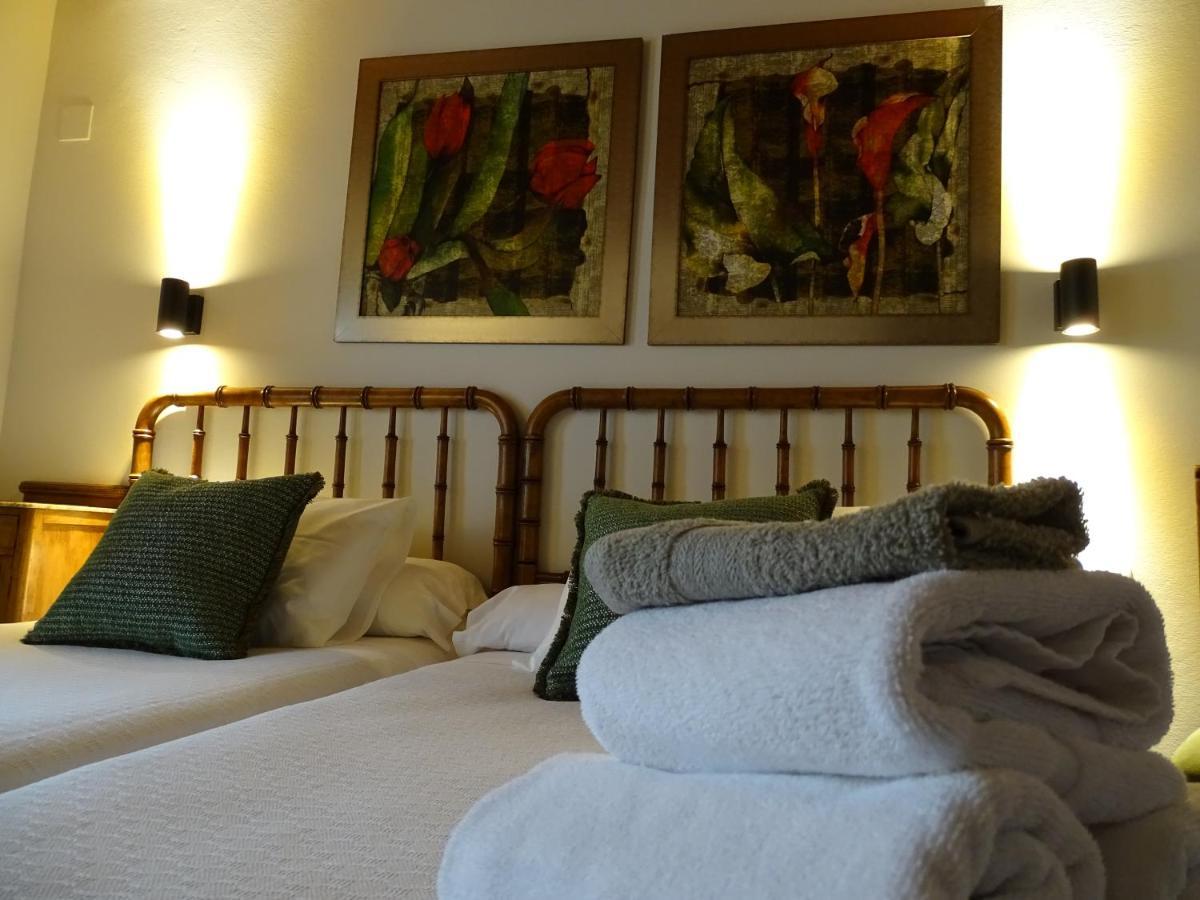El Colladin Guest House Llerices Luaran gambar