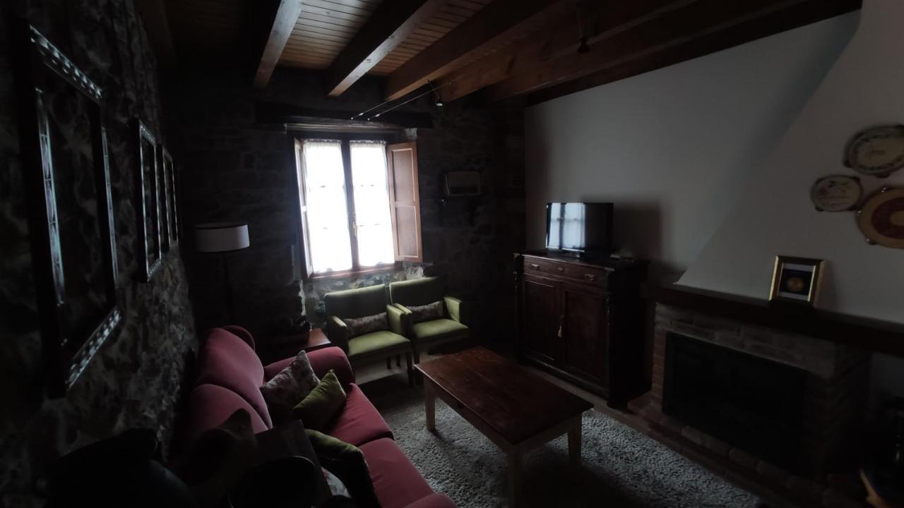El Colladin Guest House Llerices Luaran gambar