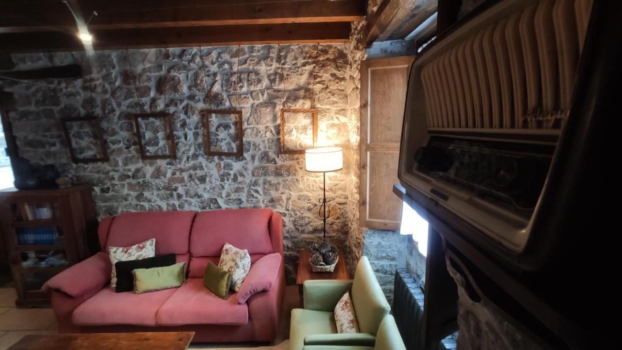 El Colladin Guest House Llerices Luaran gambar