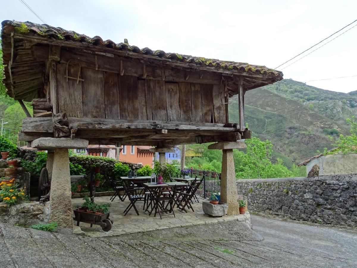 El Colladin Guest House Llerices Luaran gambar