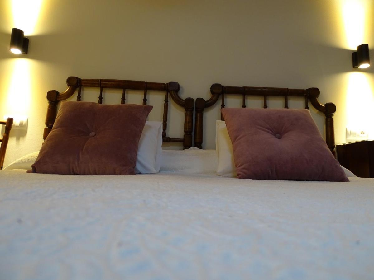 El Colladin Guest House Llerices Luaran gambar