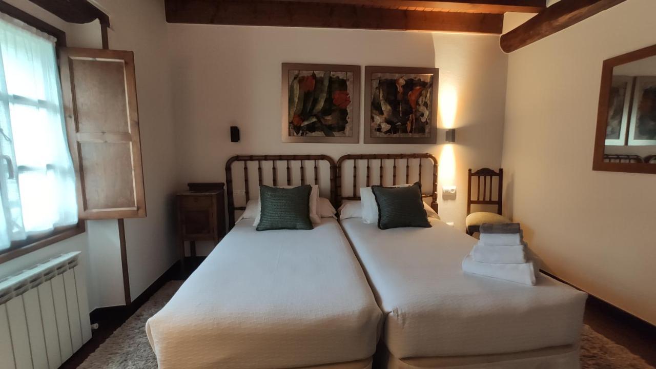 El Colladin Guest House Llerices Luaran gambar
