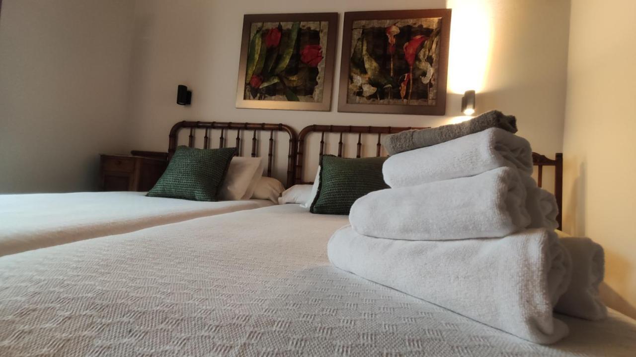 El Colladin Guest House Llerices Luaran gambar