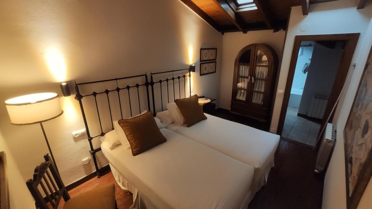 El Colladin Guest House Llerices Luaran gambar