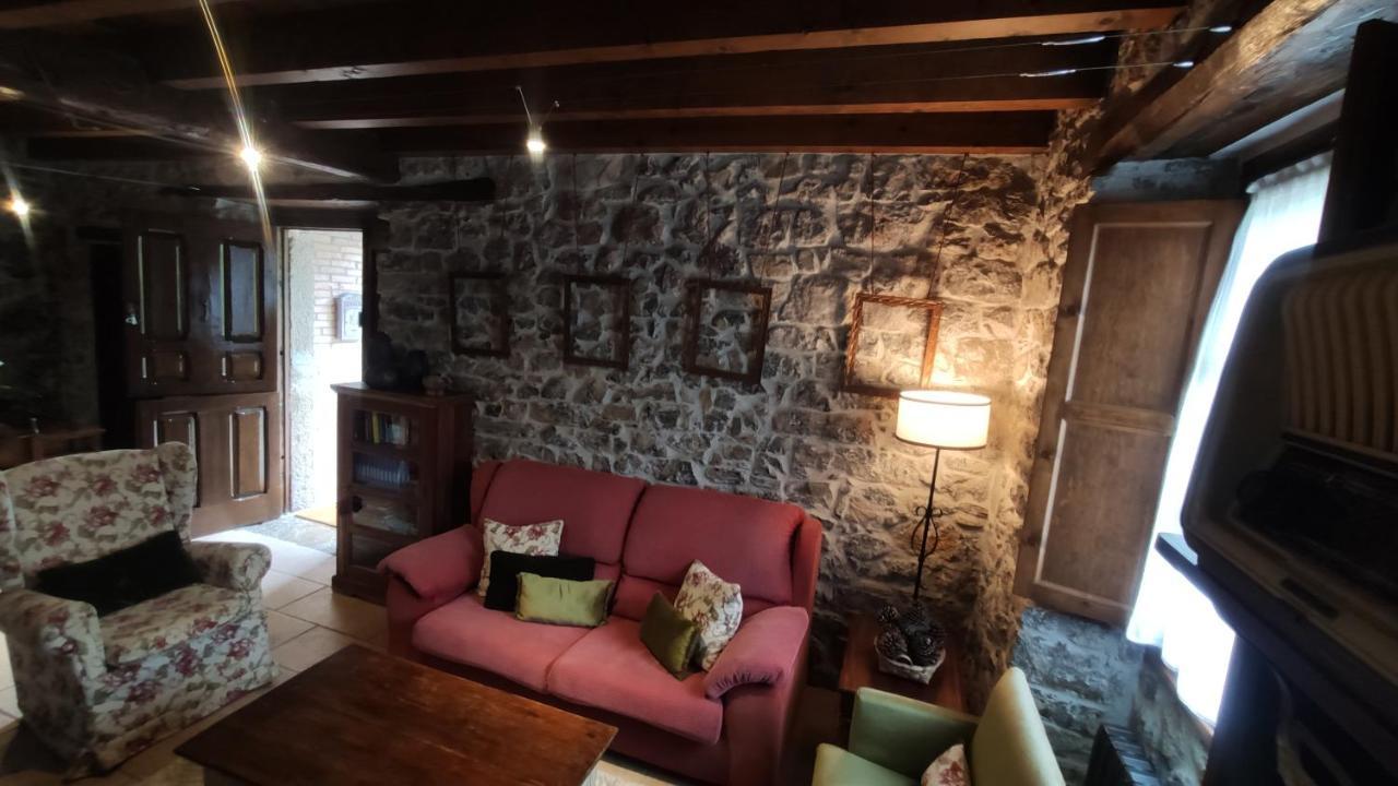 El Colladin Guest House Llerices Luaran gambar
