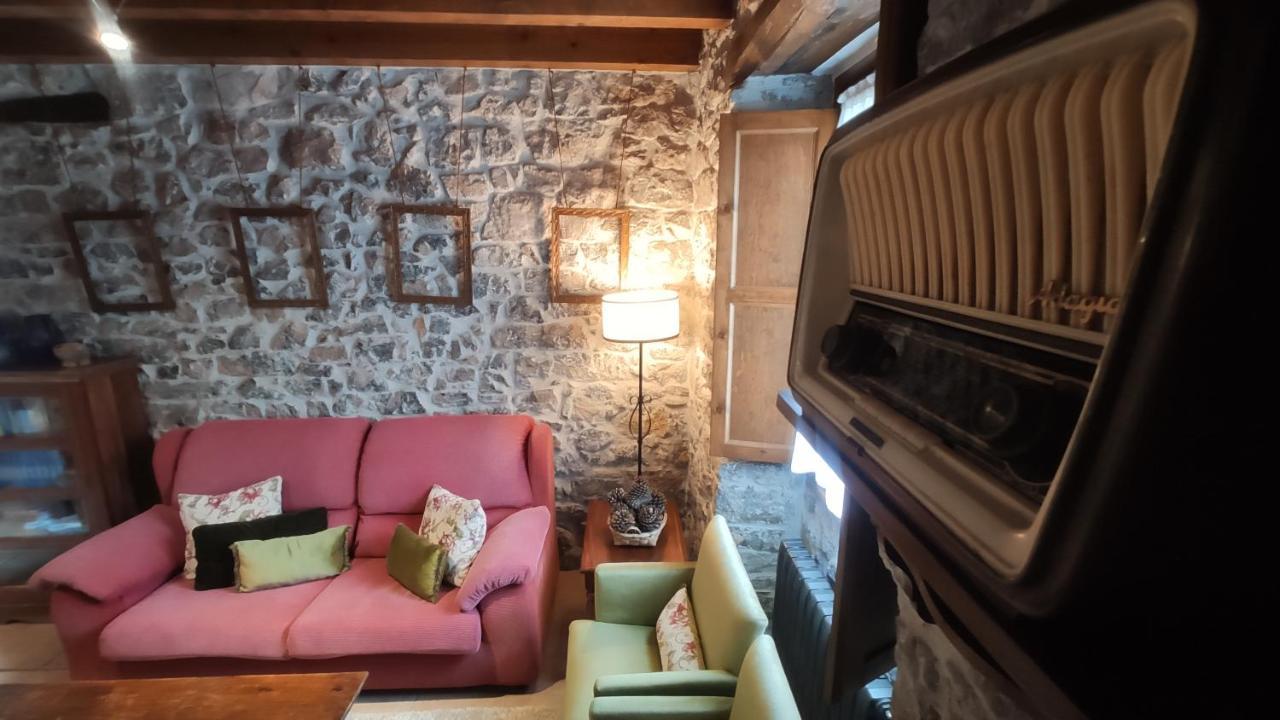 El Colladin Guest House Llerices Luaran gambar