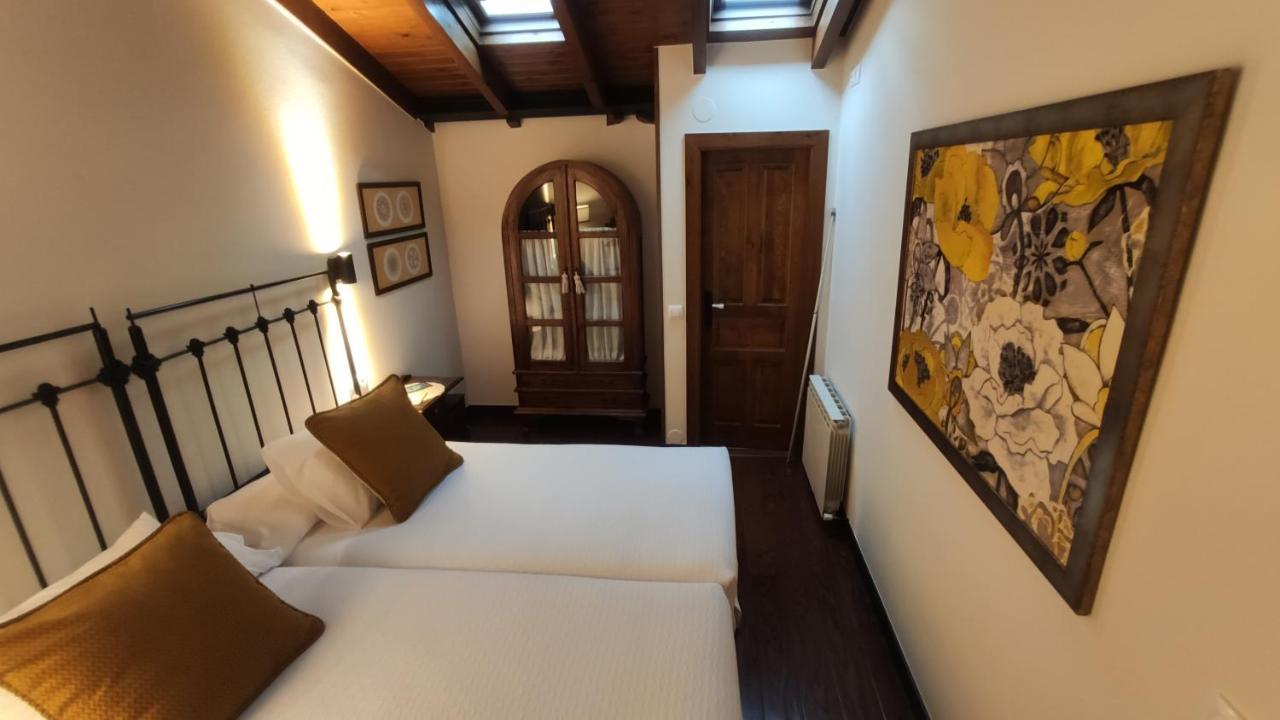 El Colladin Guest House Llerices Luaran gambar